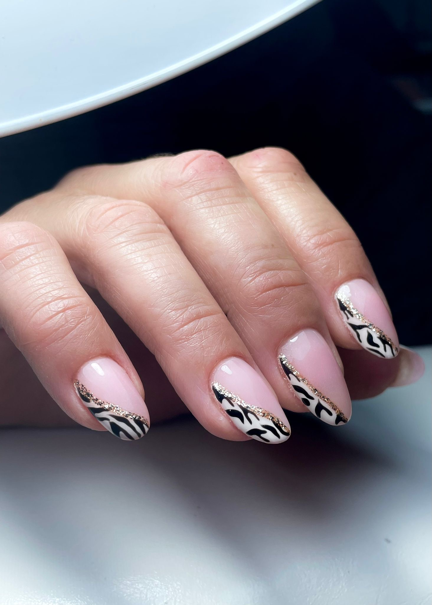 Animal print nail art